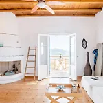 Antiparos Vibes